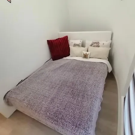 Sky Luxury Modern Reception 24 A Day And Fitness Pool Apartment Skopje